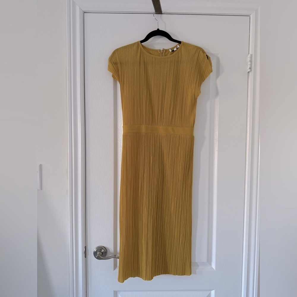 💛 Elegant Mustard Yellow Pleated Dress